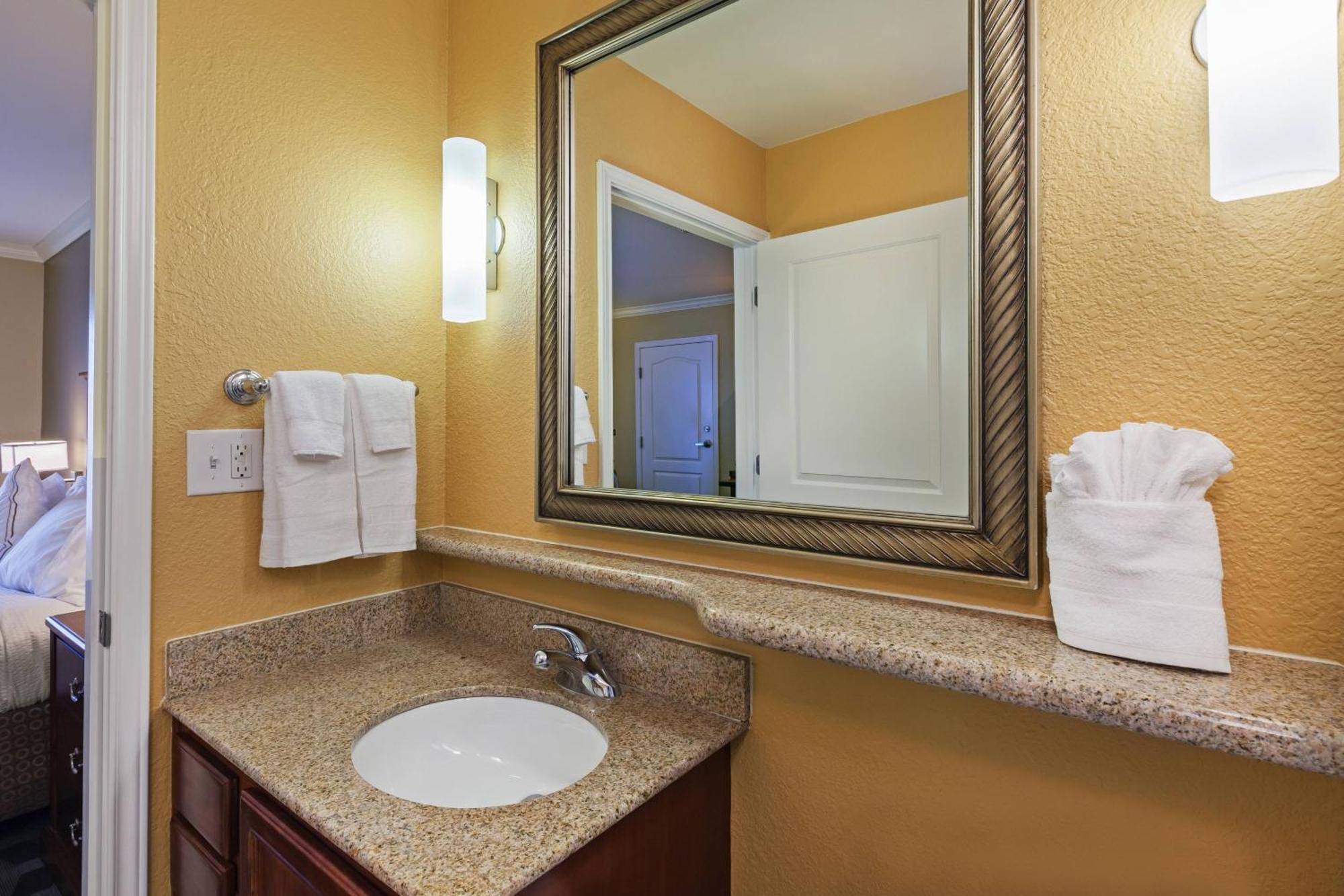 Towneplace Suites By Marriott Odessa Exterior foto